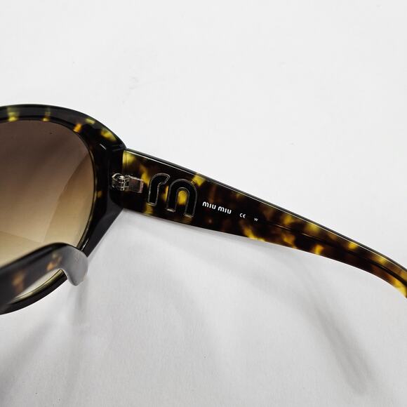 Miu Miu Sunglasses Round Tortoiseshell Gradient Lenses